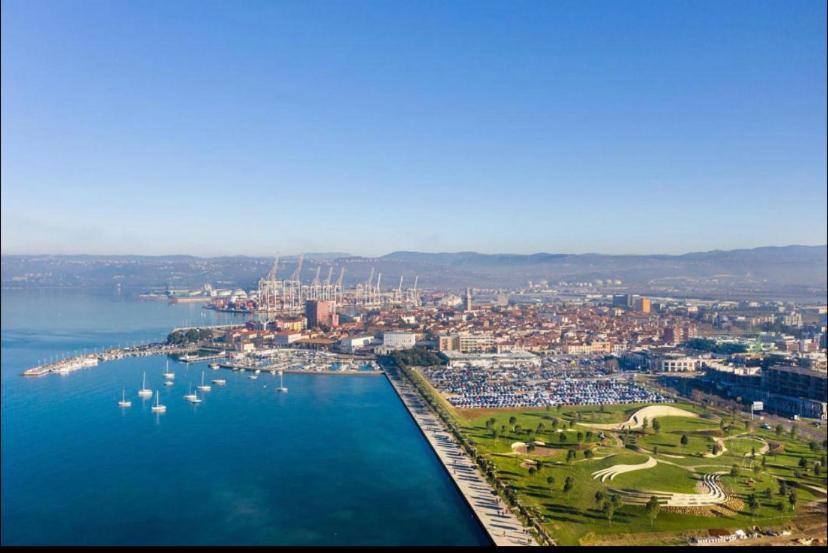 Lovely Apartment With Fabulous View Копер Екстер'єр фото