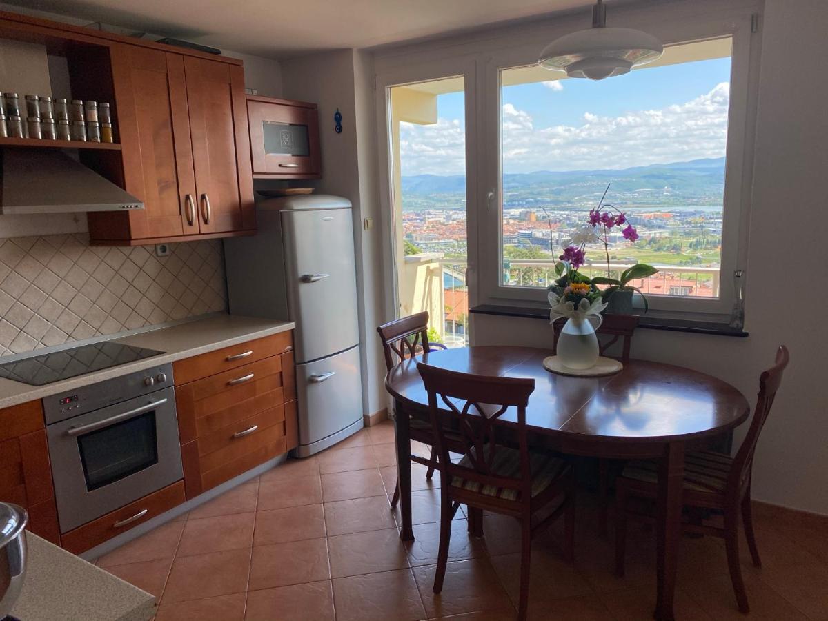 Lovely Apartment With Fabulous View Копер Екстер'єр фото