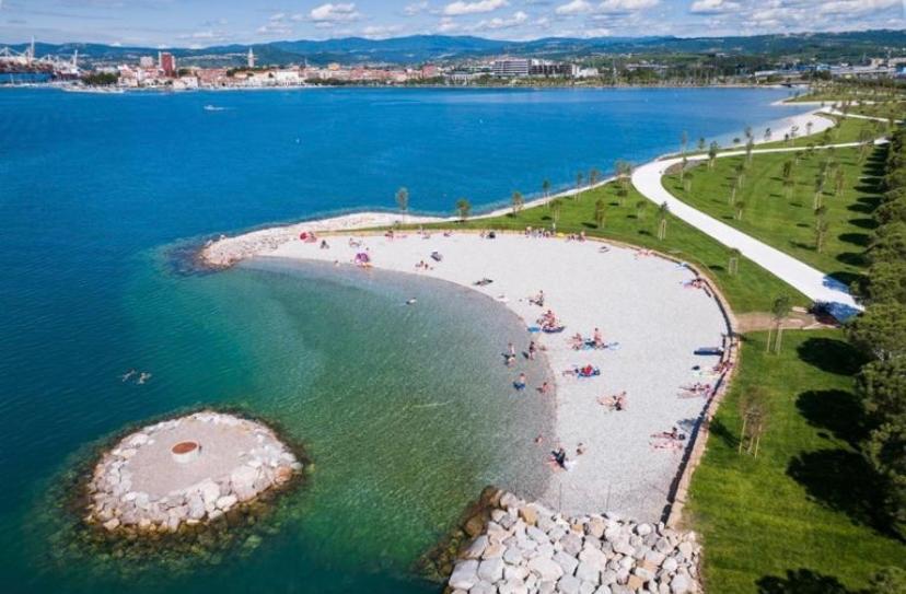 Lovely Apartment With Fabulous View Копер Екстер'єр фото